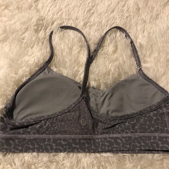 Flow y bra - Picture 3 of 4